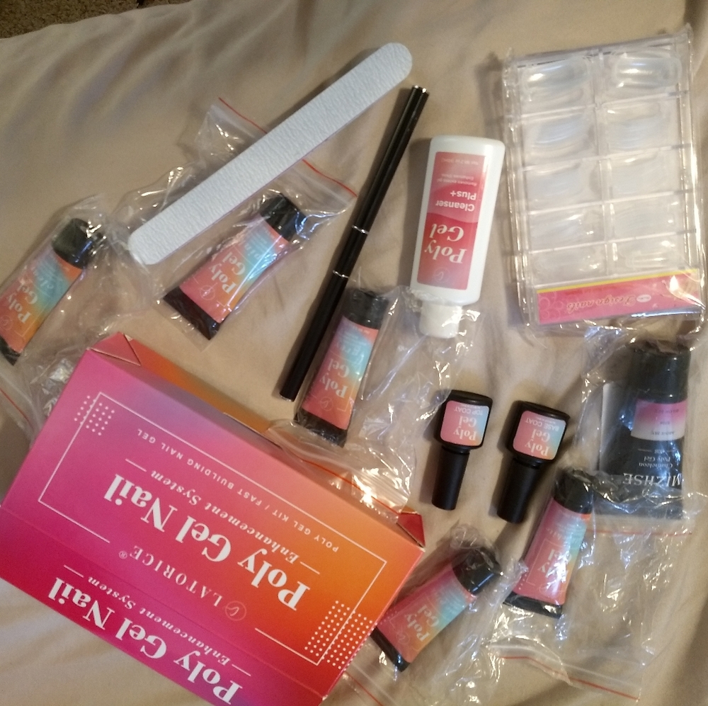 Latorice Poly Gel Nail Kit